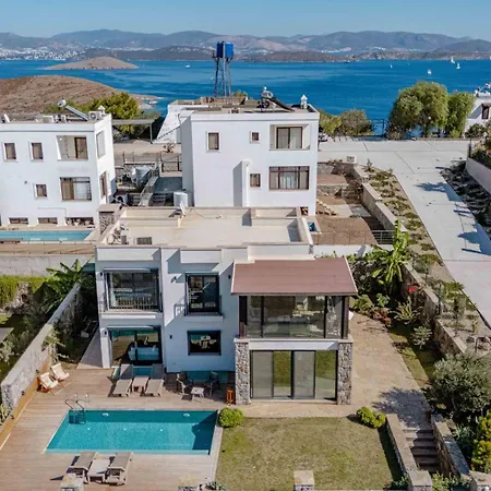 Elegant Private Pool & Stunning Views ヴィラ *