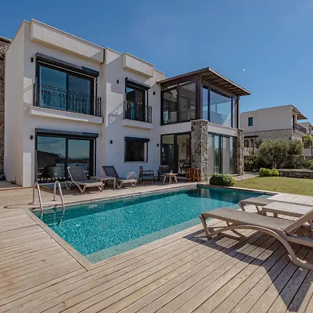 Elegant Private Pool & Stunning Views ボドルム