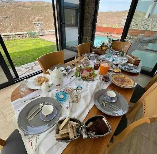 Elegant Private Pool & Stunning Views