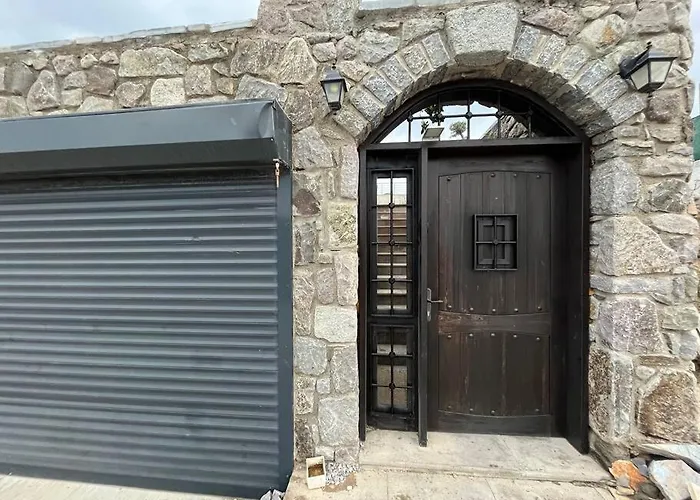 Elegant Private Pool & Stunning Views