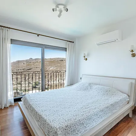 Elegant Private Pool & Stunning Views Bodrum