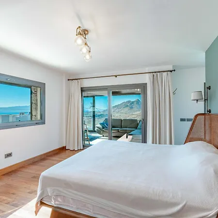 Elegant Private Pool & Stunning Views