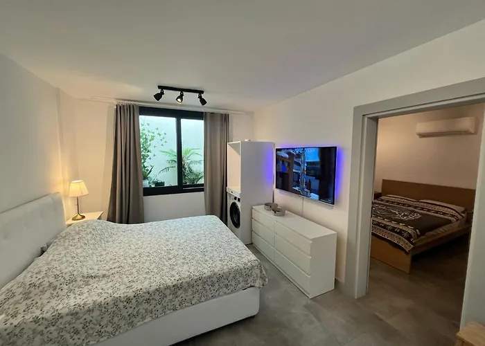 Elegant Private Pool & Stunning Views Villa *